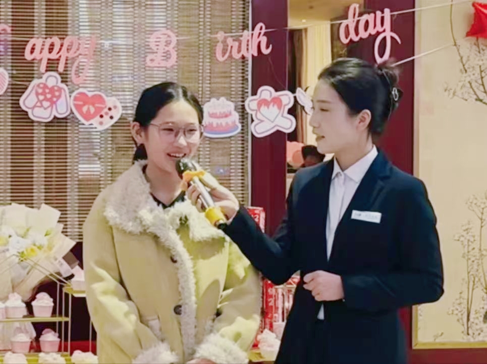 人生第一次，主持夢(mèng)的初次綻放