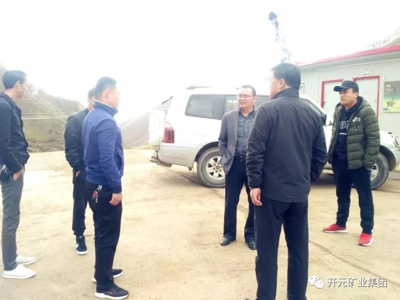 科學(xué)發(fā)展 統(tǒng)籌兼顧 穩(wěn)步生產(chǎn)│州、縣國土資源局領(lǐng)導(dǎo)赴興海銅鑫進(jìn)行年檢